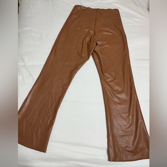 COMMANDO REVOLVE Faux Leather Cropped Flare Pants Large - Picture 5 of 7